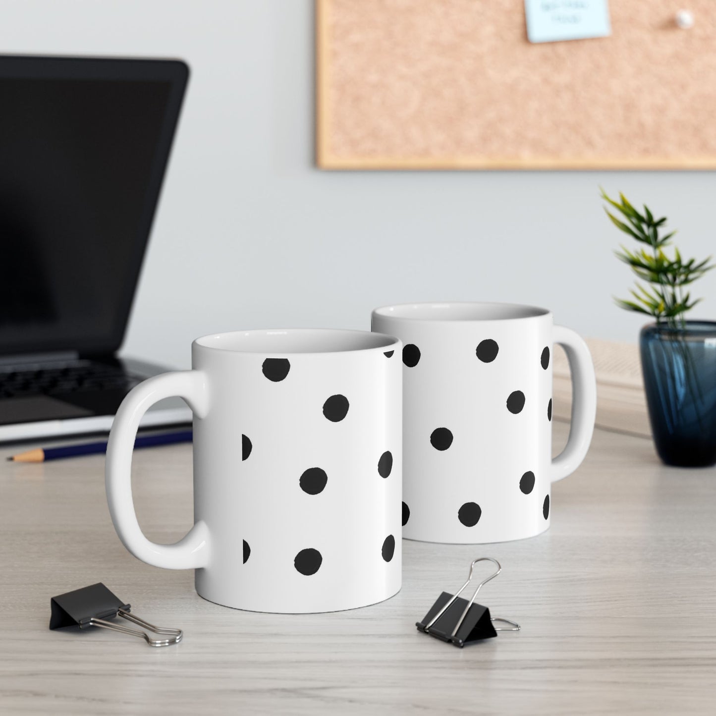 Space Dots White / Black Cup