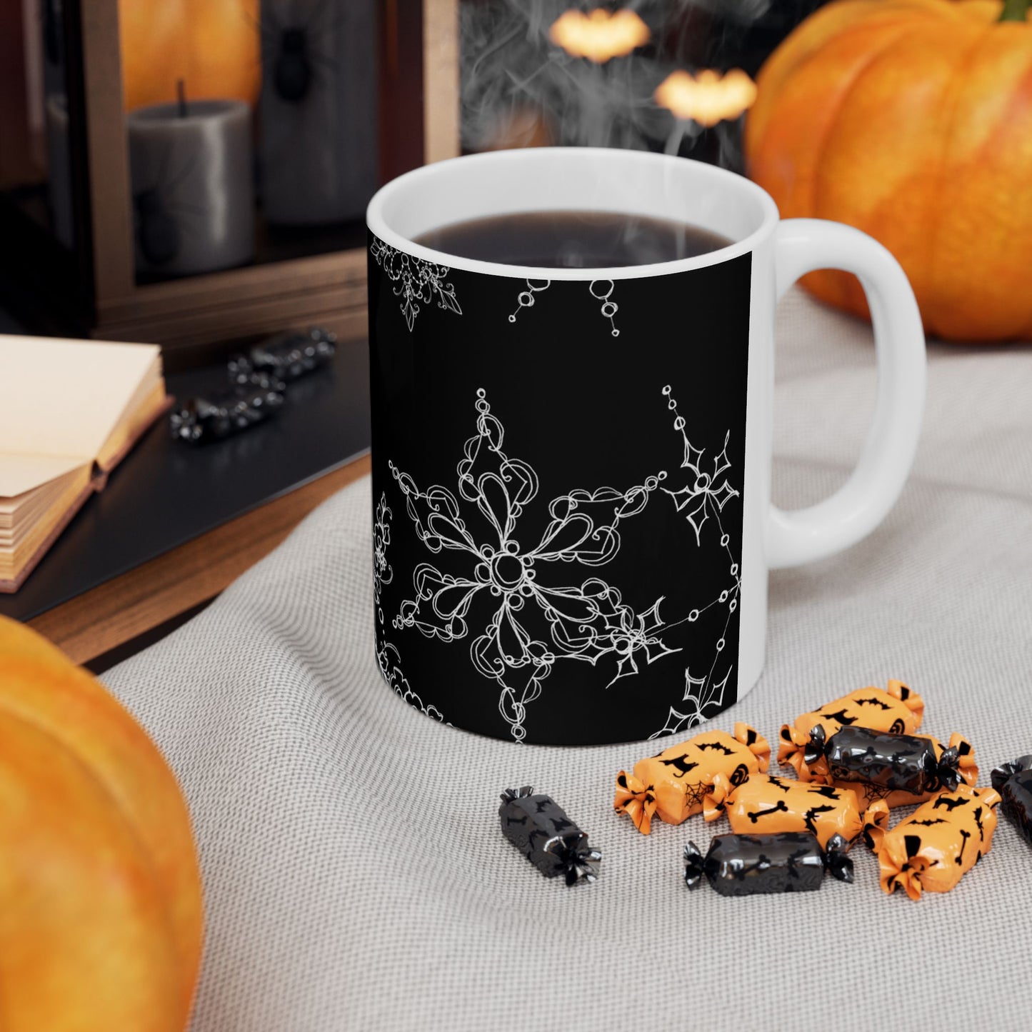 Random Flakes Black Cup