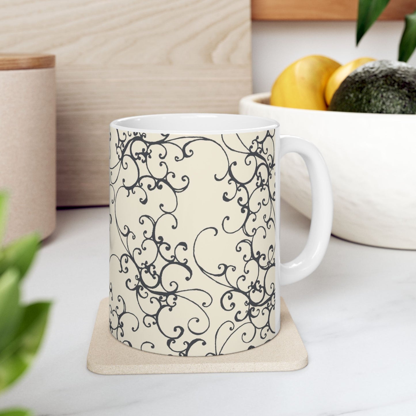 Elegant Scroll Ivory / Black Cup