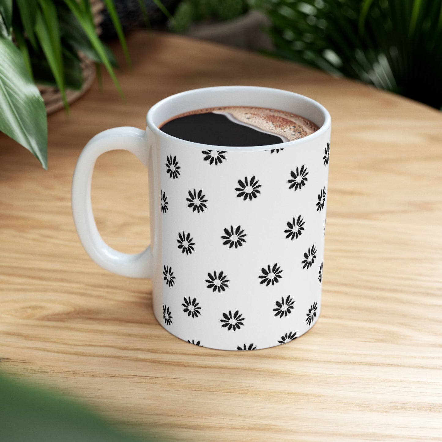 Daisy Dot White / Black Cup
