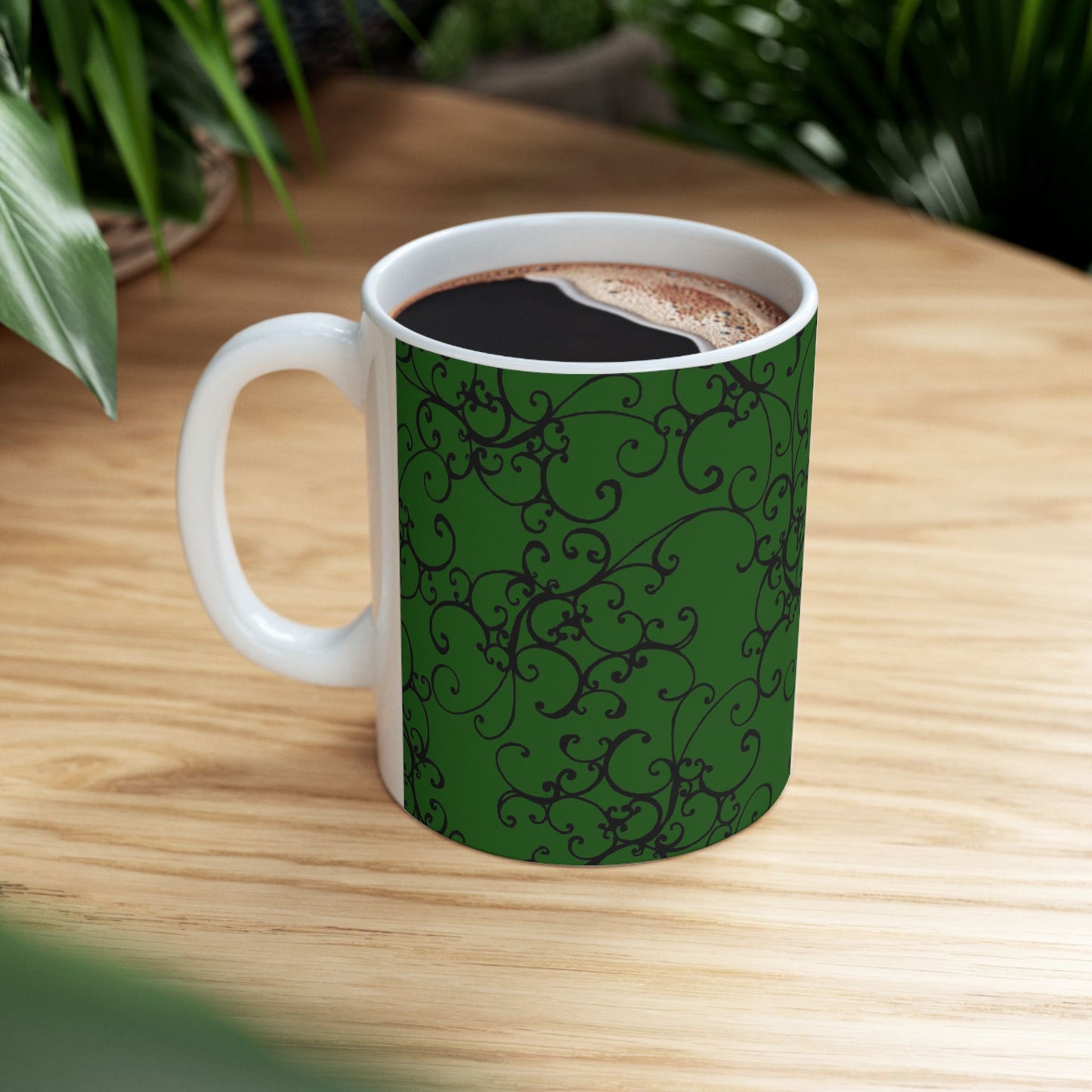 Elegant Scroll Green / Black Cup
