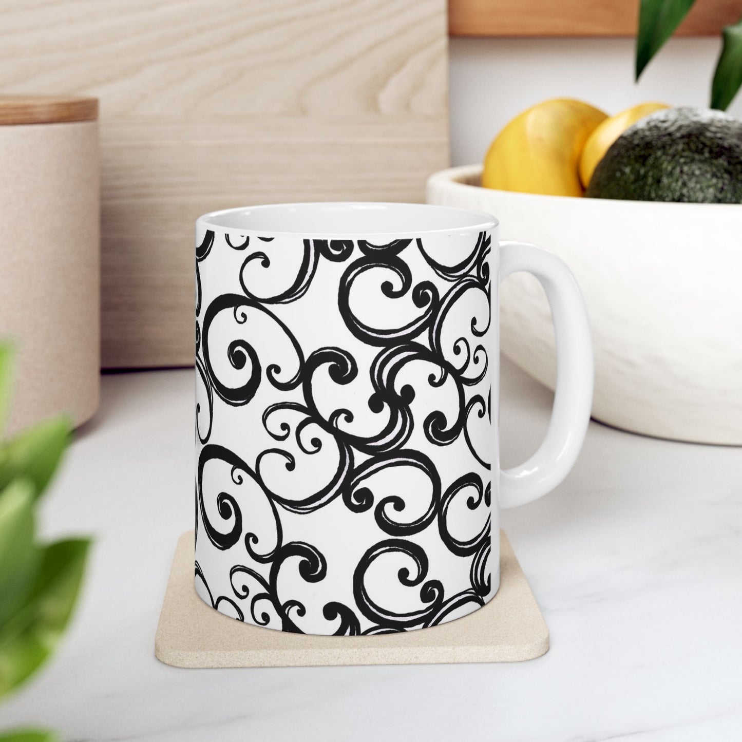 Curls White / Black Cup