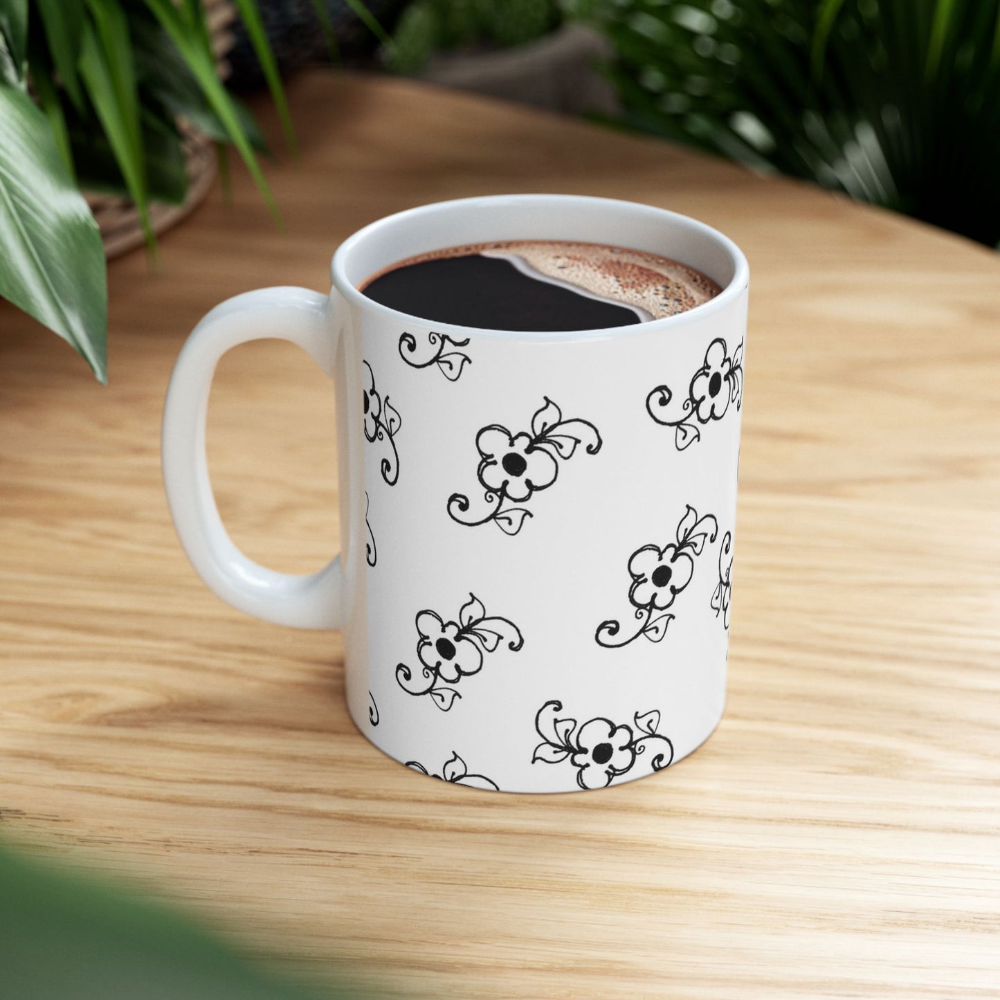 Favorite Daisies White / Black Cup