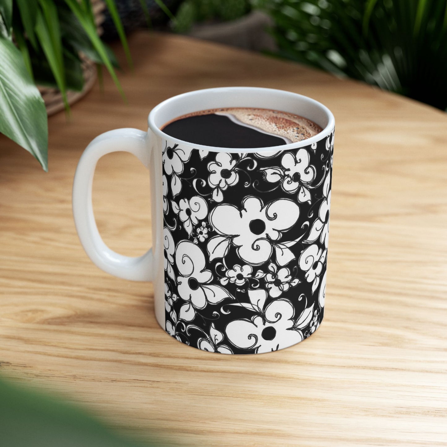 Dog Daisies Black Cup