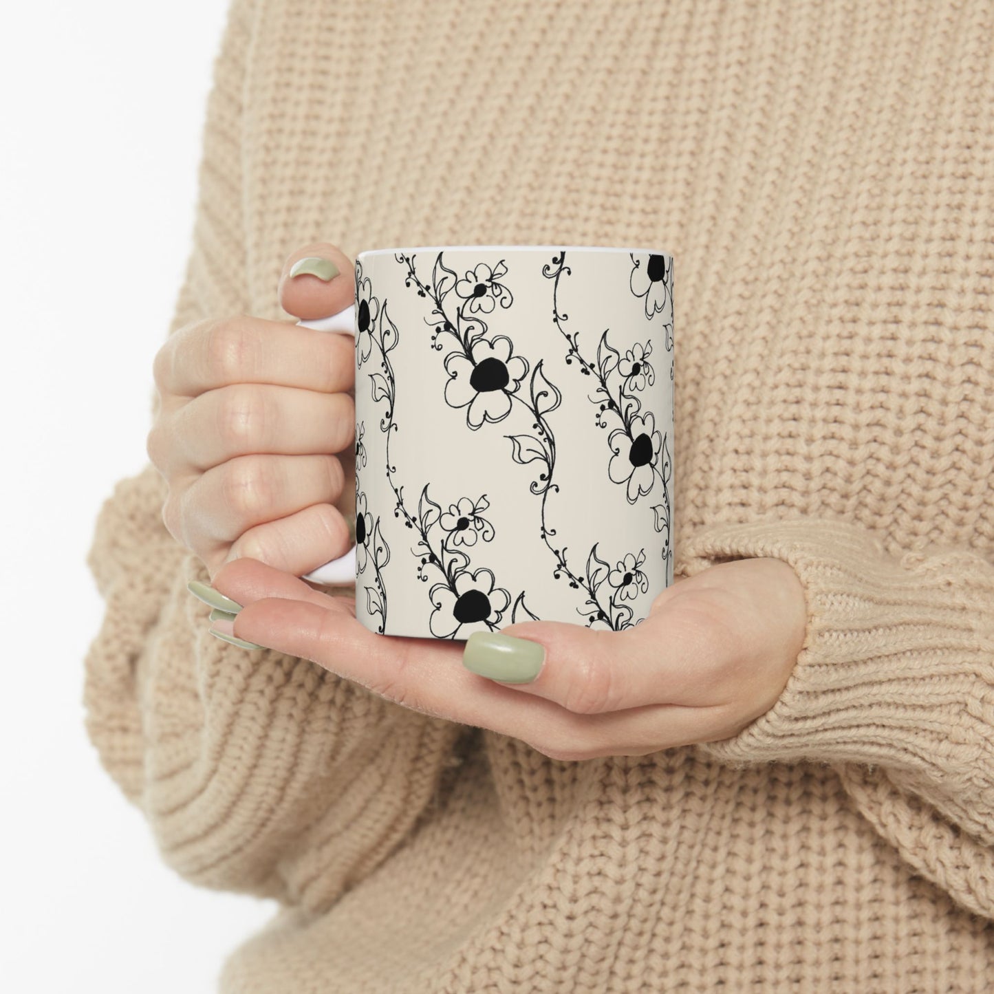 Diagonal Daisies Ivory / Black Cup