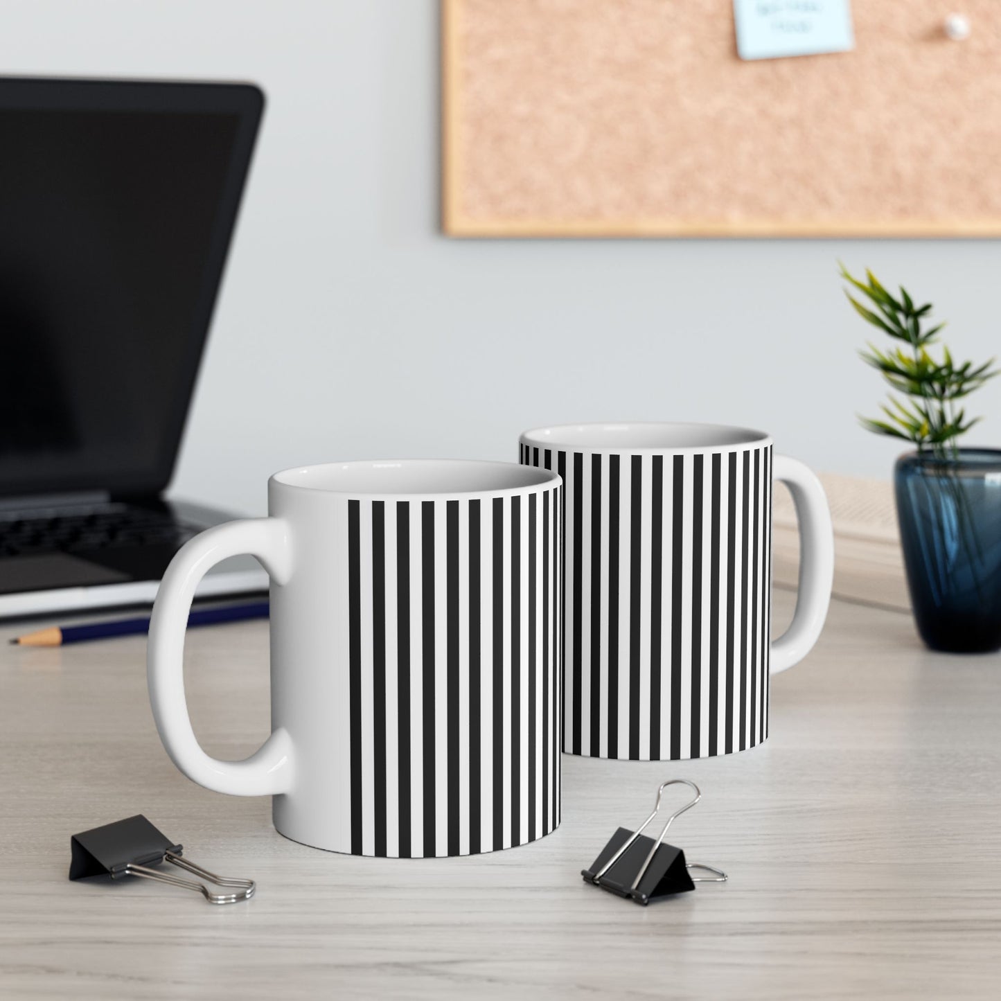 Stripe White / Black Cup