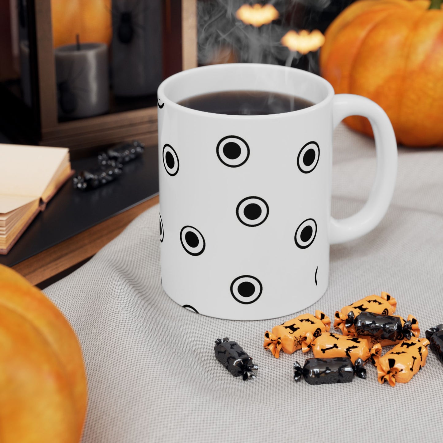 CD Dots White / Black Cup
