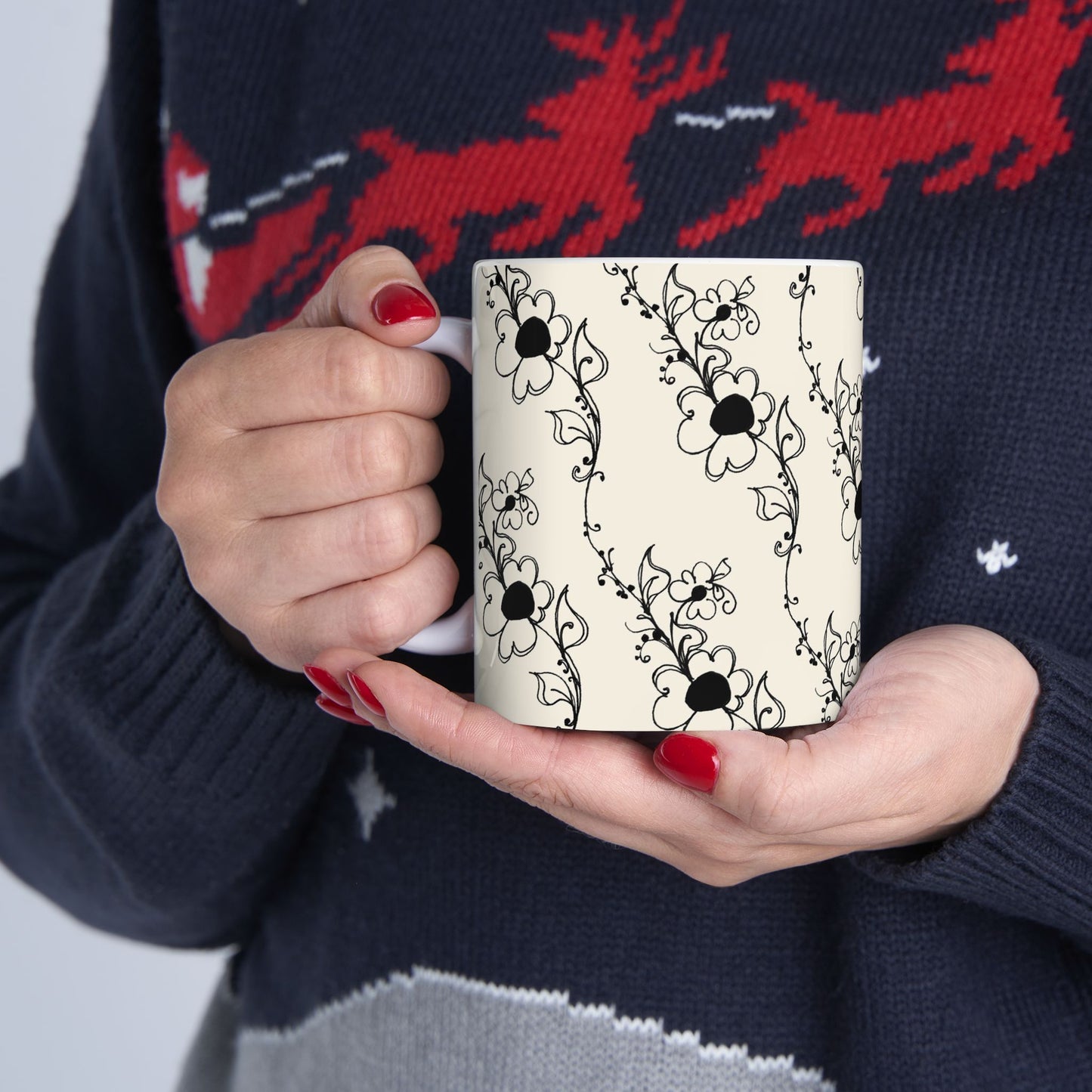 Diagonal Daisies Ivory / Black Cup