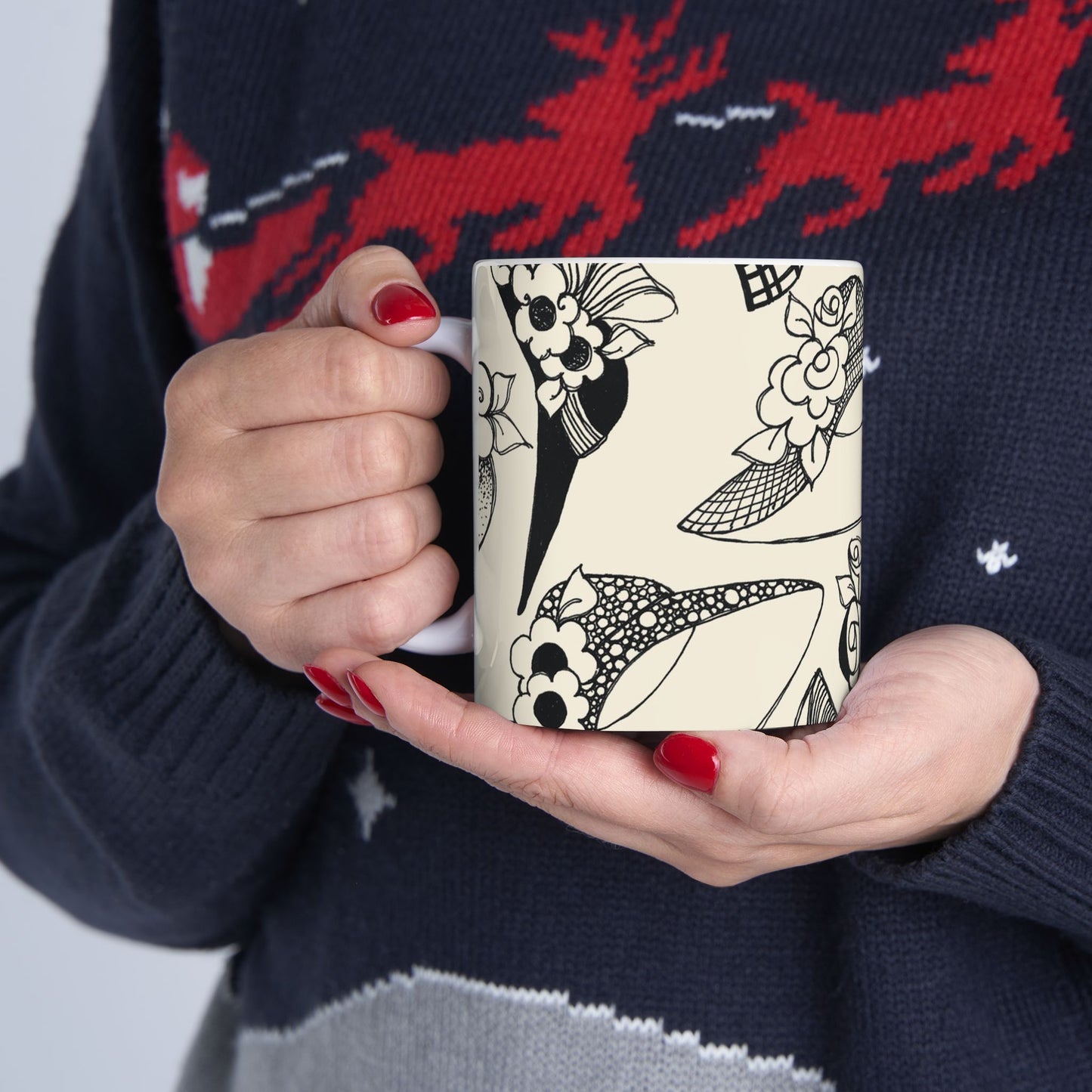 Millinery Ivory / Black Cup