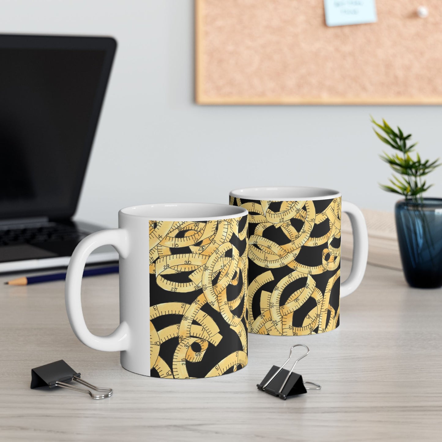 Tape Tangle Black Cup