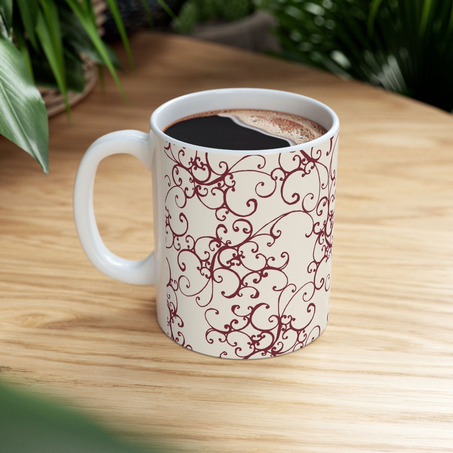 Elegant Scroll Ivory / Red Cup