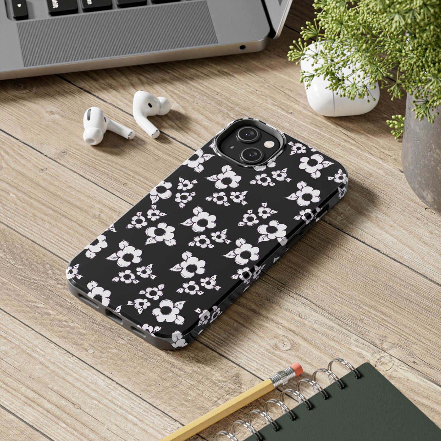 Daisy Cluster Black / White Phone Case