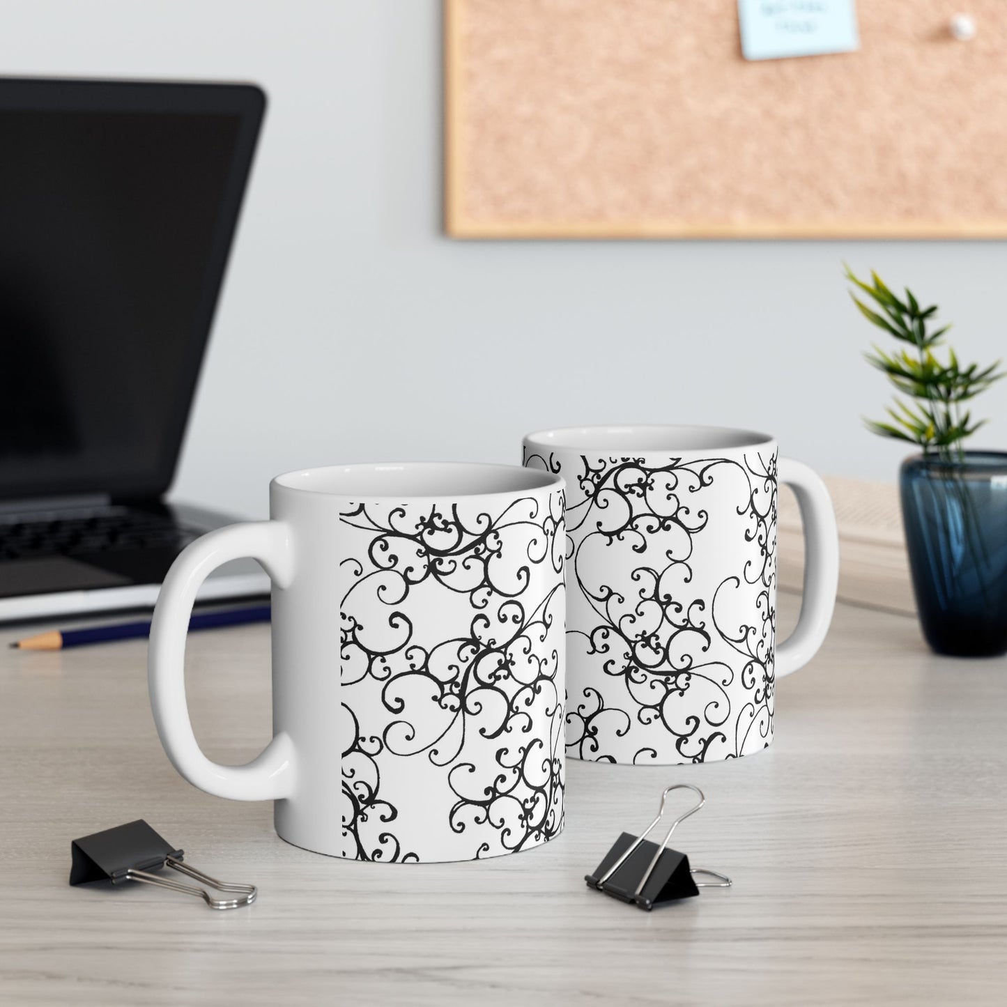 Elegant Scroll White / Black Cup
