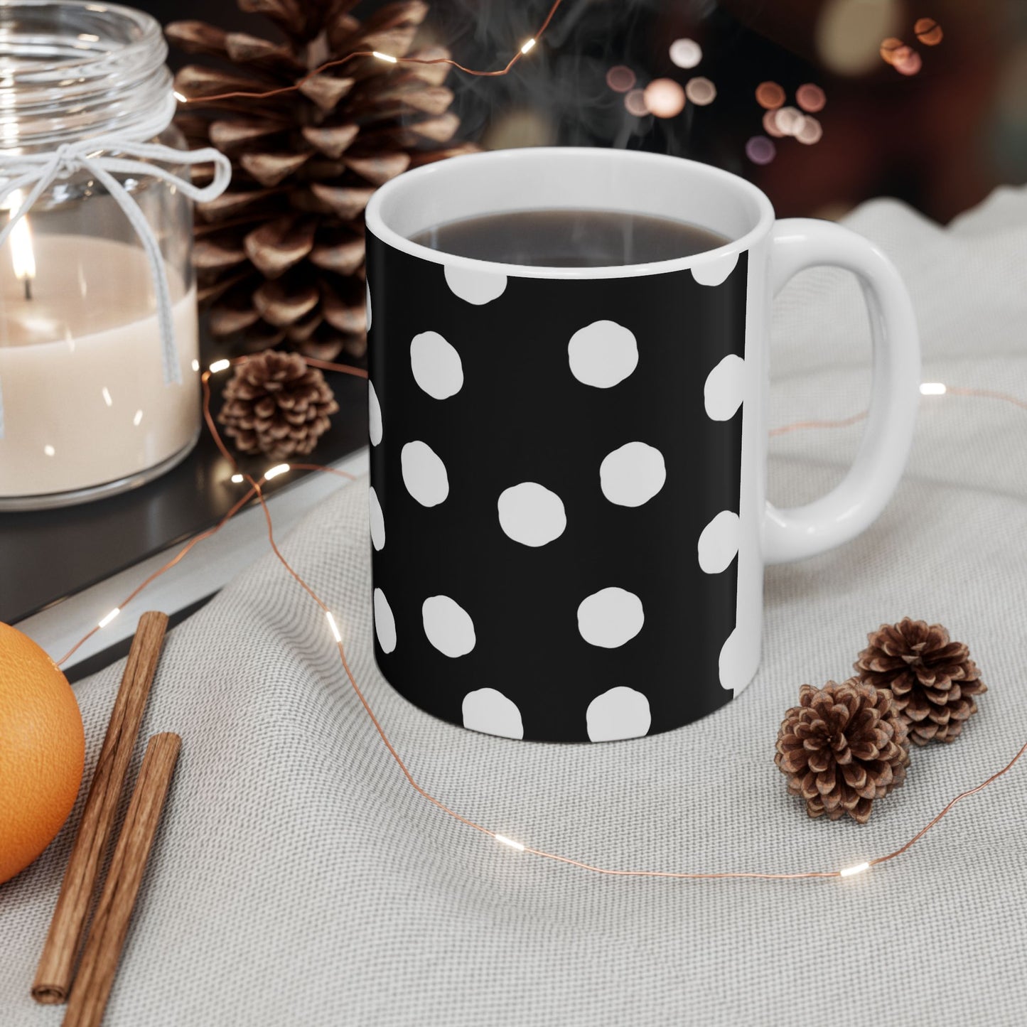 Jumbo Dots Black / White Cup