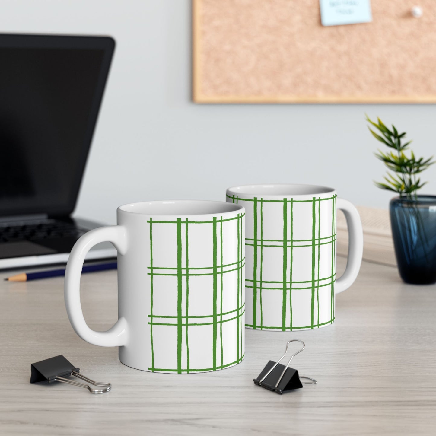 Kitchen Plaid White / Green Cup