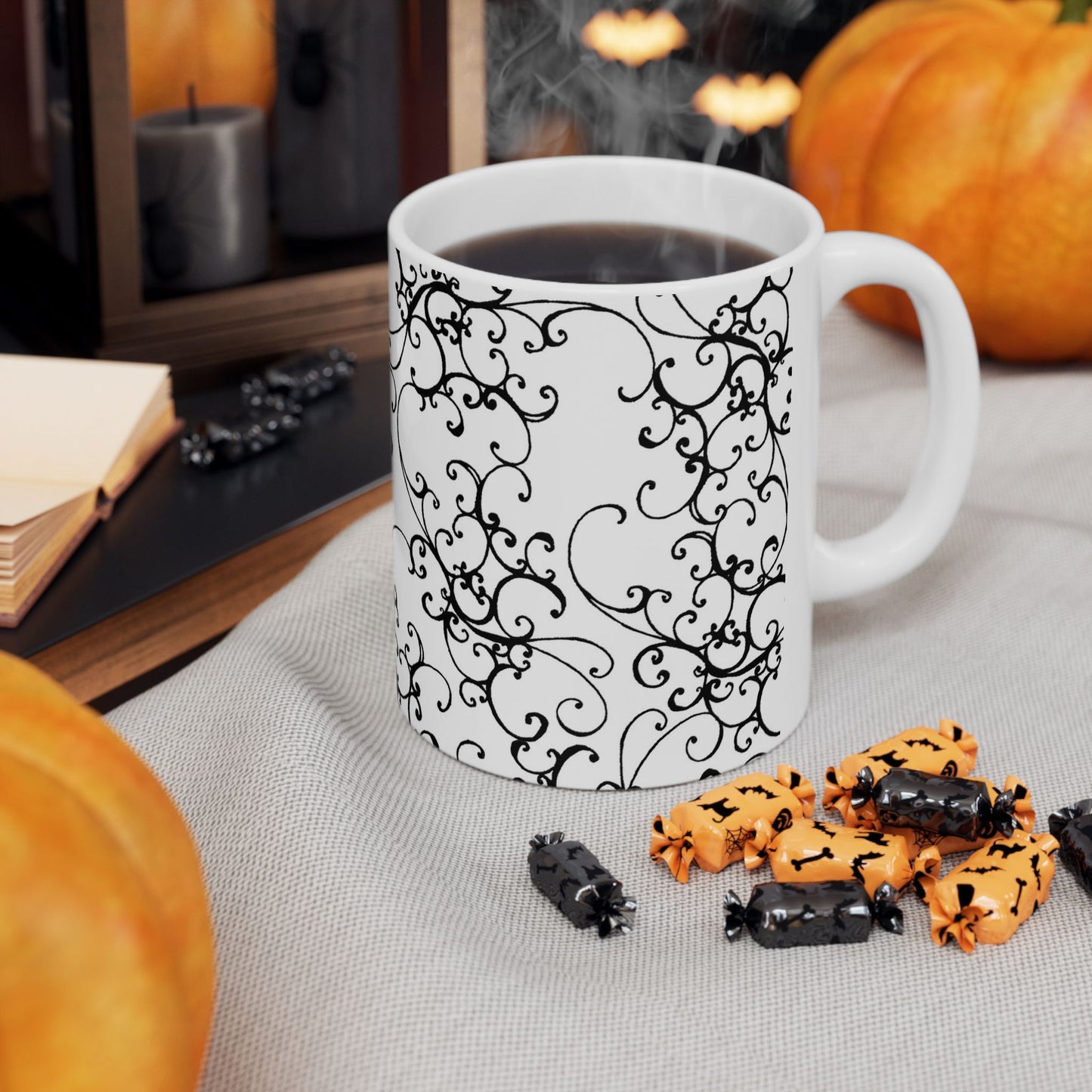 Elegant Scroll White / Black Cup