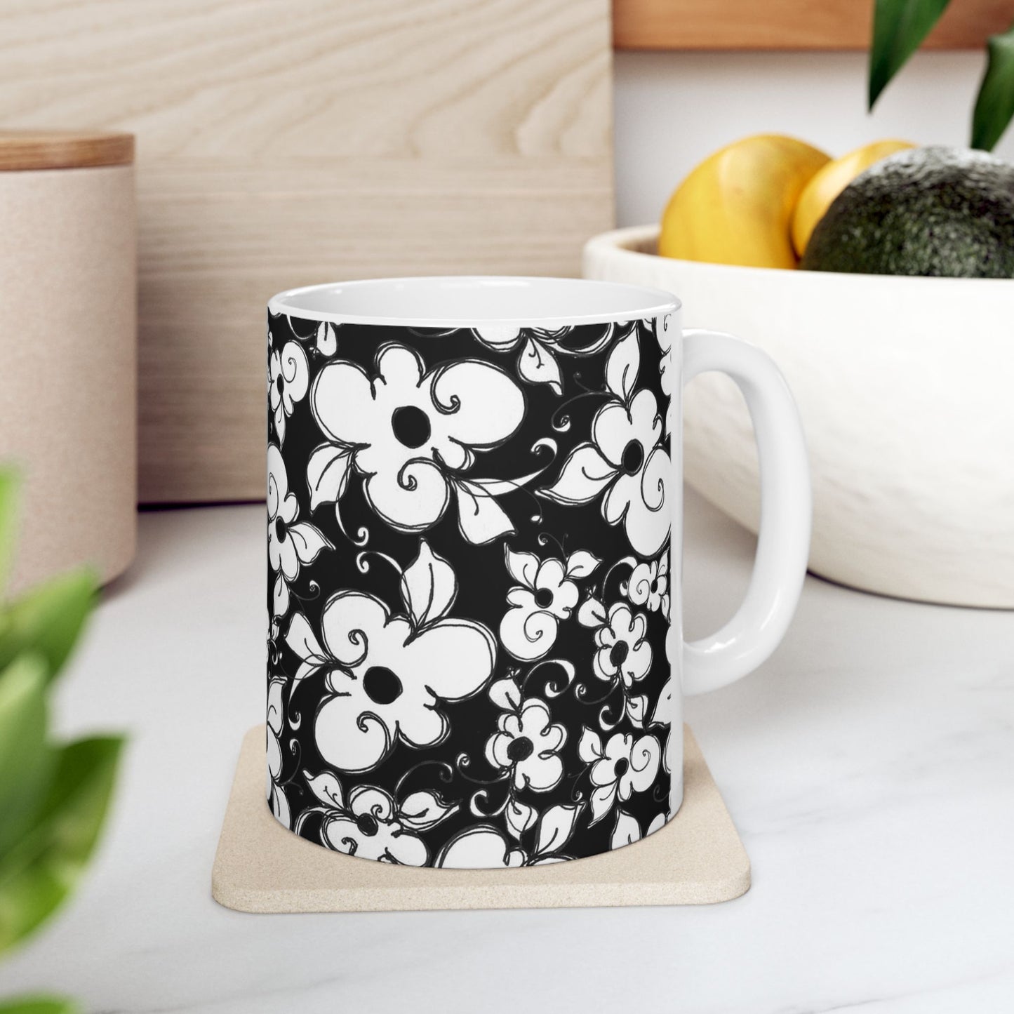 Dog Daisies Black Cup