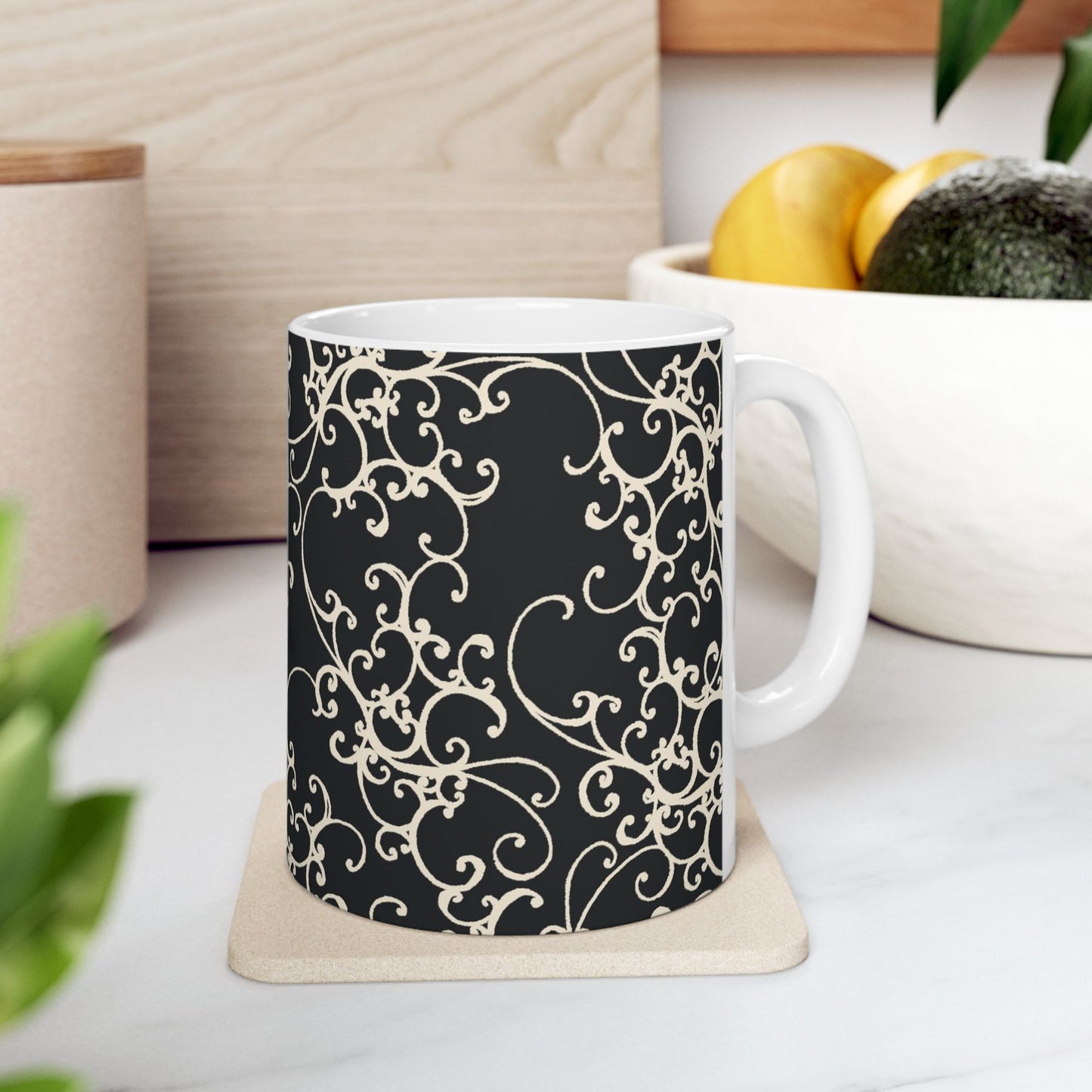 Elegant Scroll Black / Ivory Cup