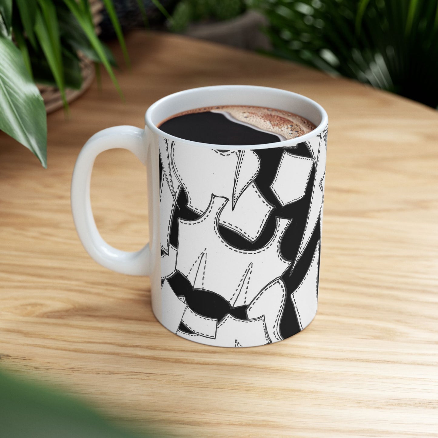 Pattern Pieces Black /  White Cup