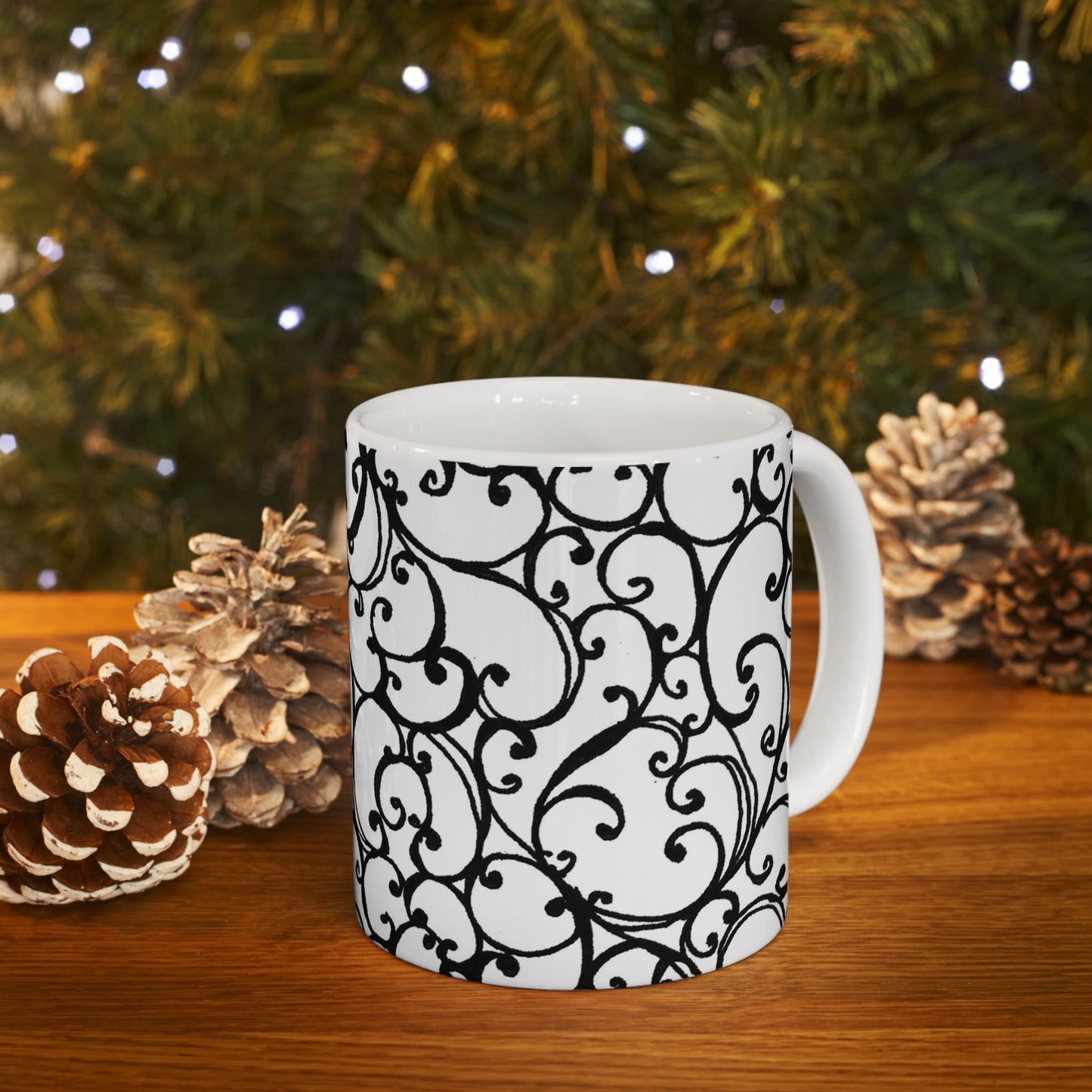 Scrollie White / Black Cup