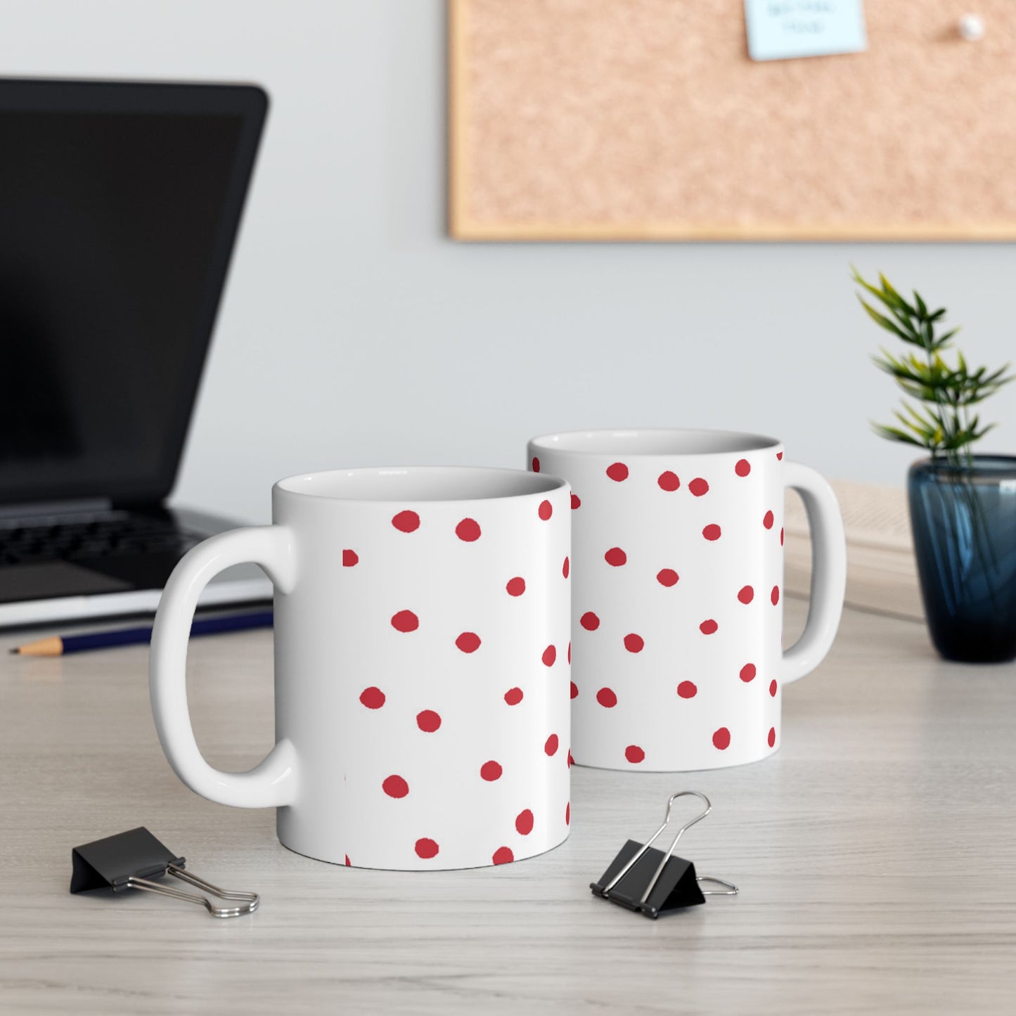 Dinky Dots White / Red Cup