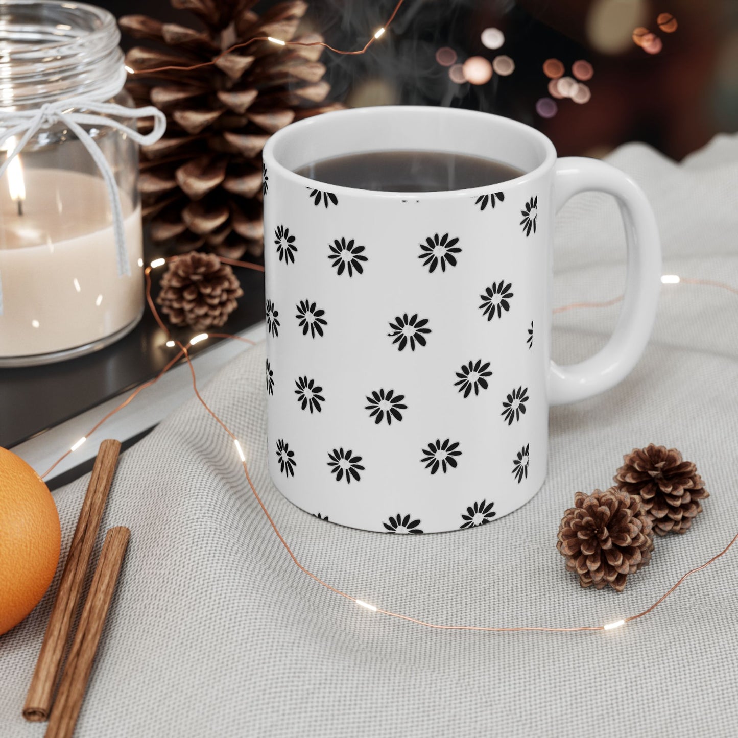 Daisy Dot White / Black Cup