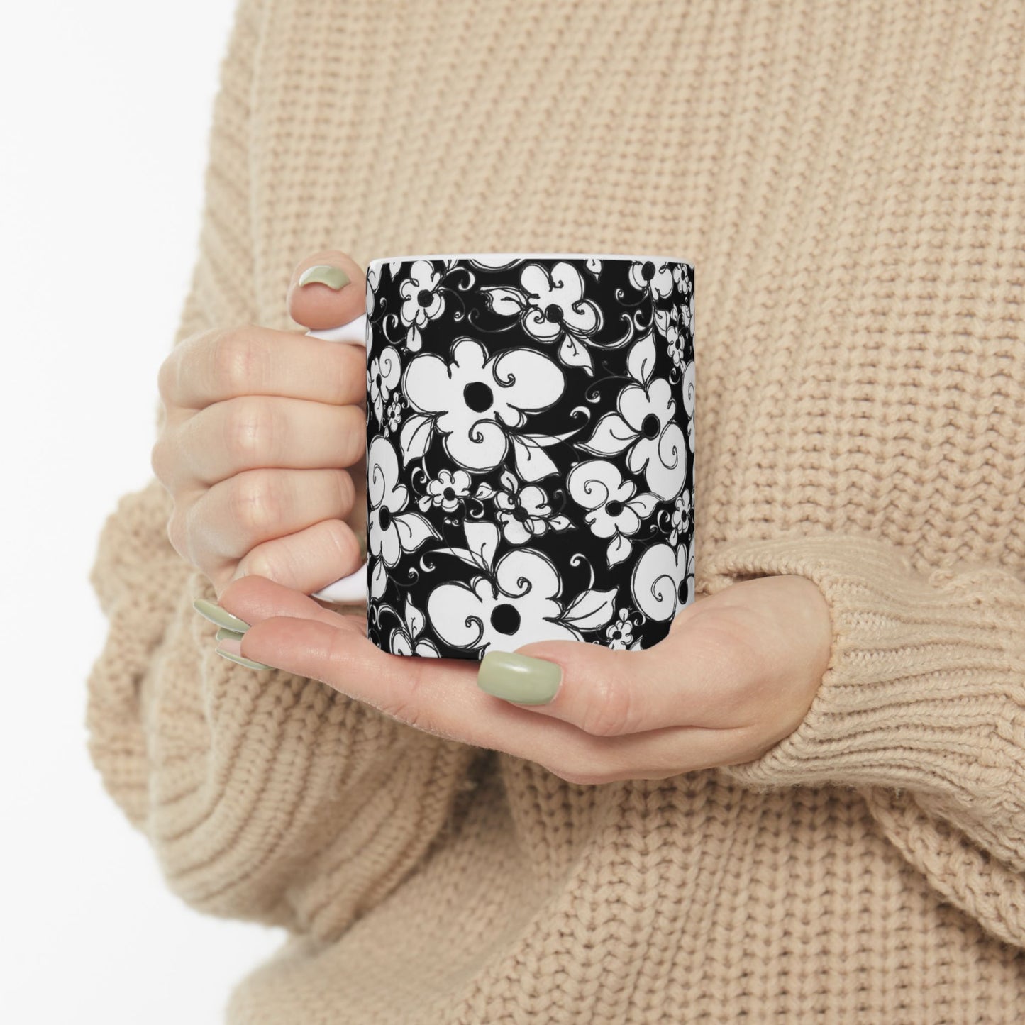 Dog Daisies Black Cup