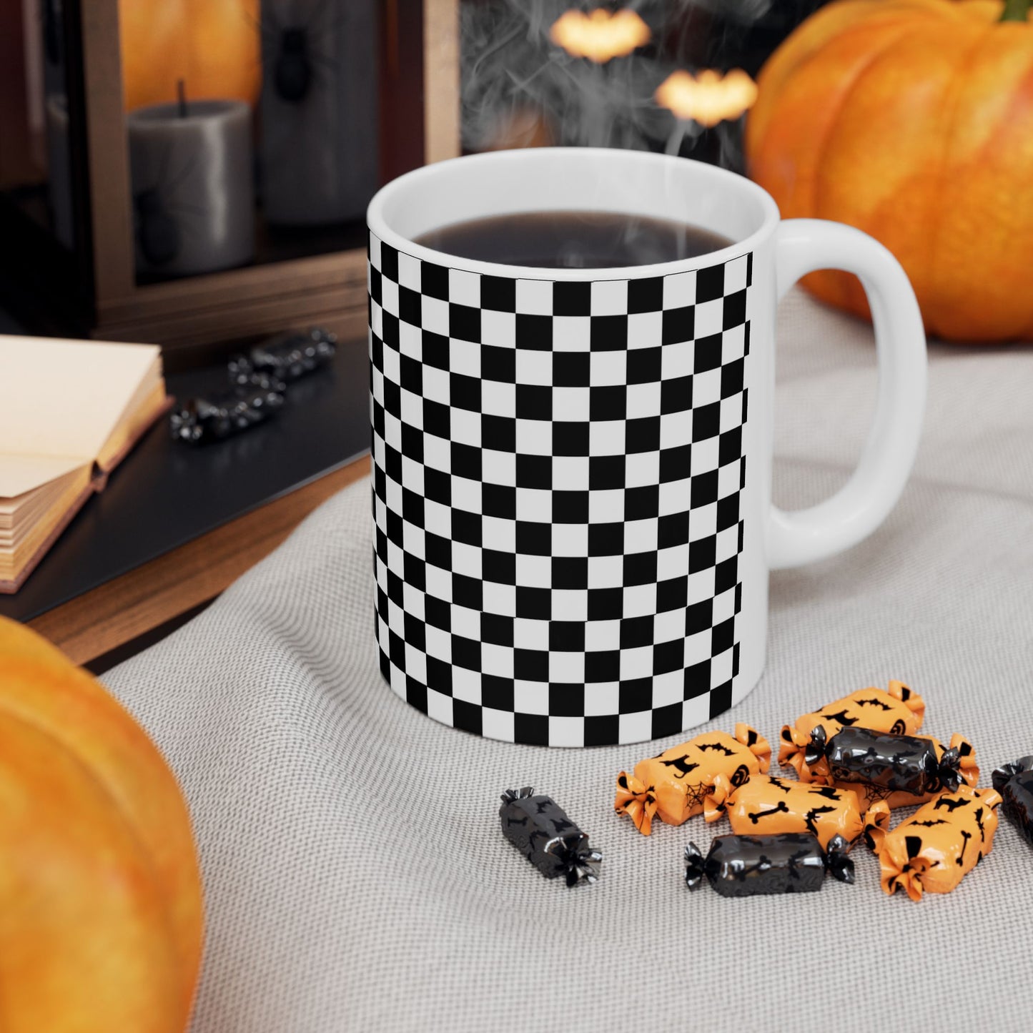 Checkerboard White / Black Cup