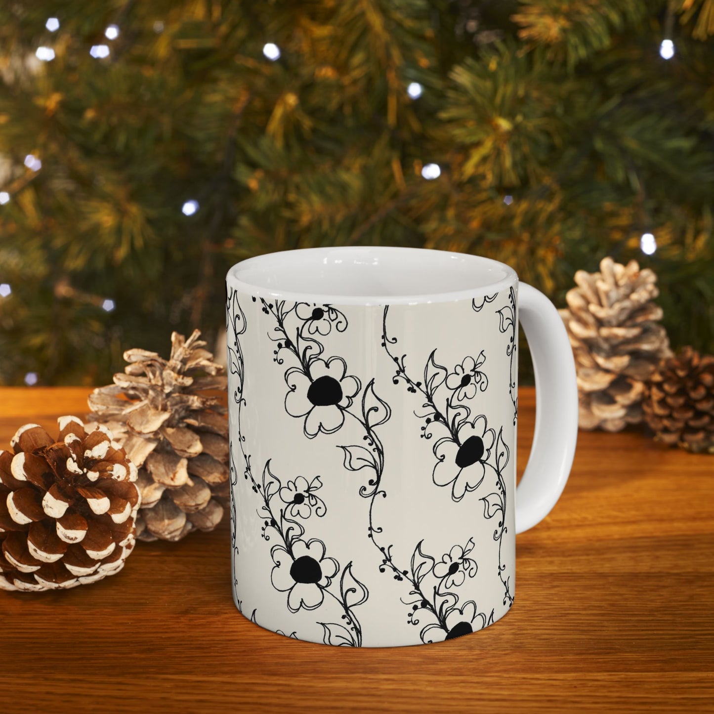 Diagonal Daisies Ivory / Black Cup