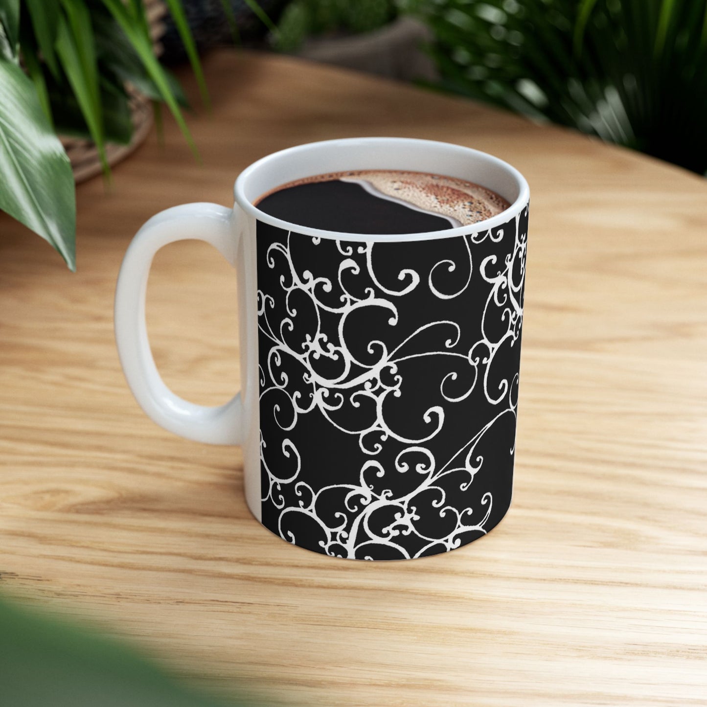 Elegant Scroll Black / White Cup