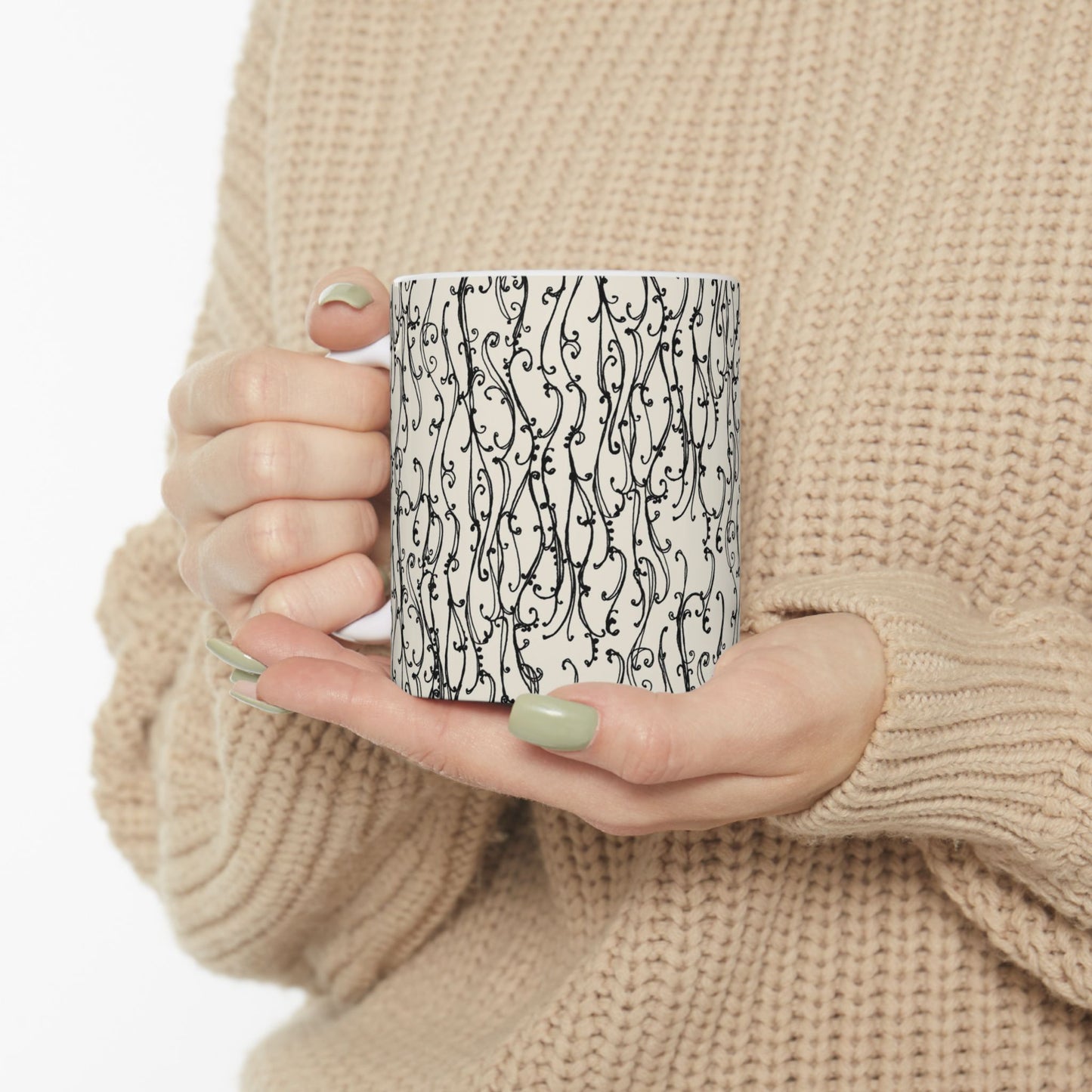 Swan Scroll Ivory / Black Cup