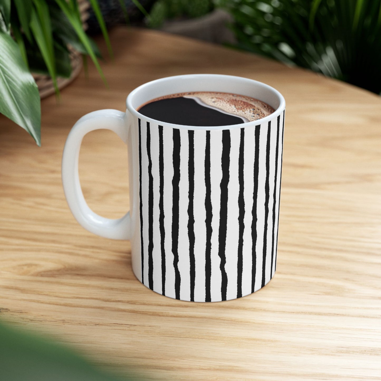 Sorta Stripe White / Black Cup