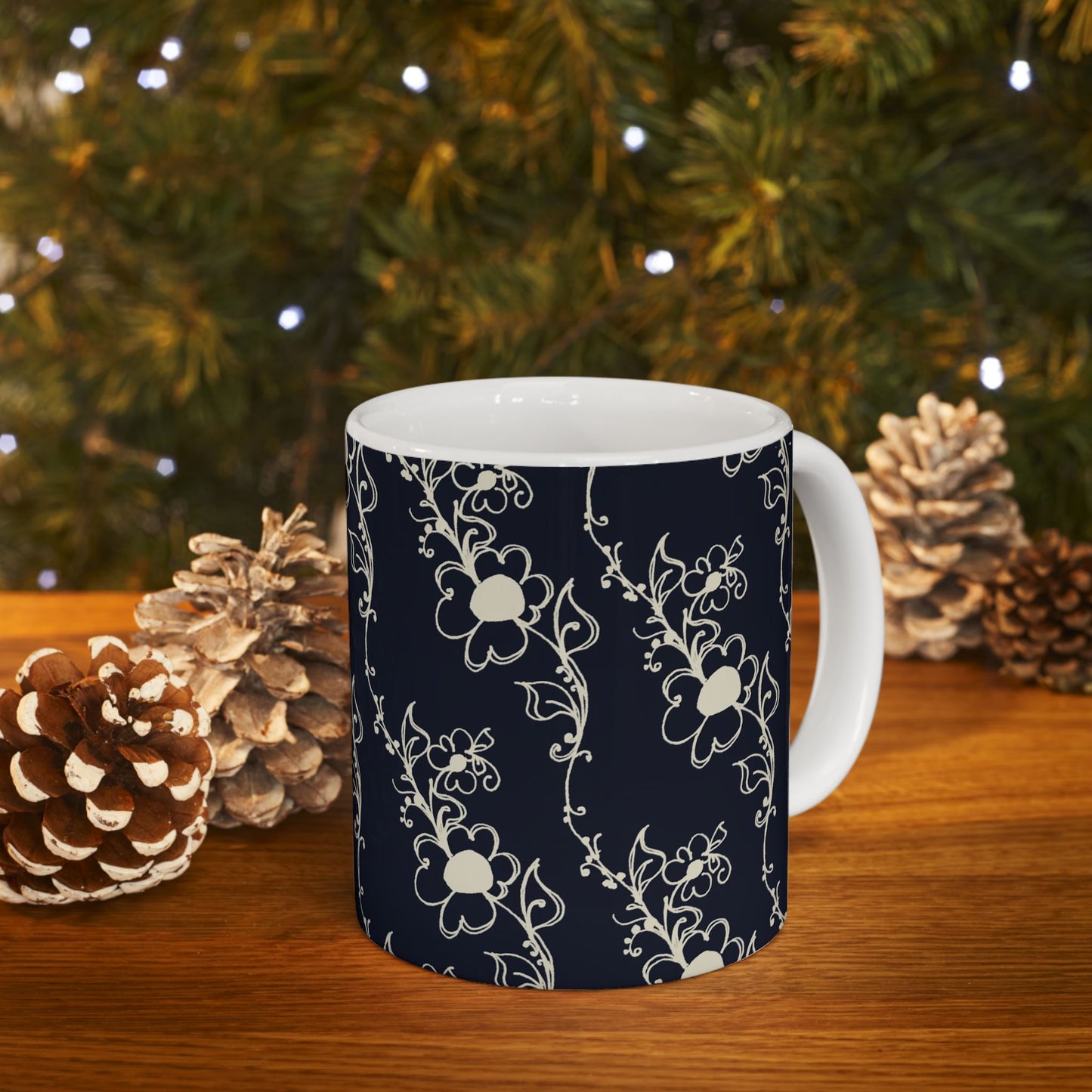 Diagonal Daisies Black / Ivory Cup